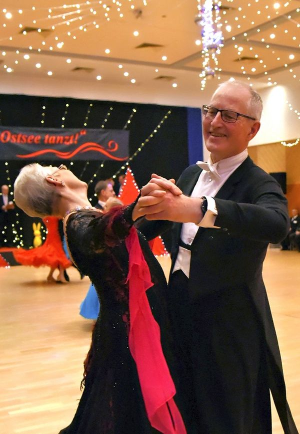 20.4.2025 Diamond Cup in Holm - Semifinale & Finale