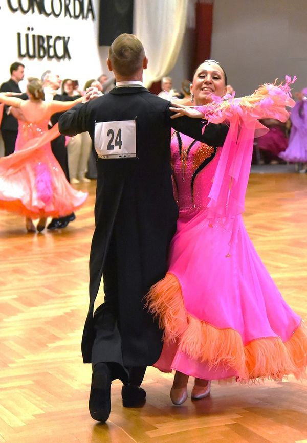 21.2.2025 GLM Masters IV S Standard in Lübeck - Paarvorstellung und Zwischenrunde