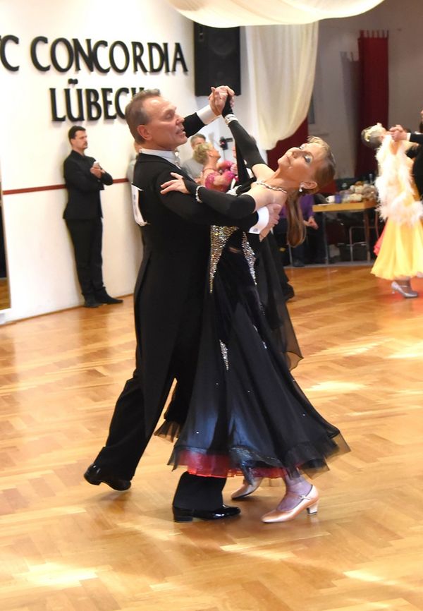 21.2.2025 GLM Masters IV S Standard in Lübeck - Paarporträts und Vorrunde