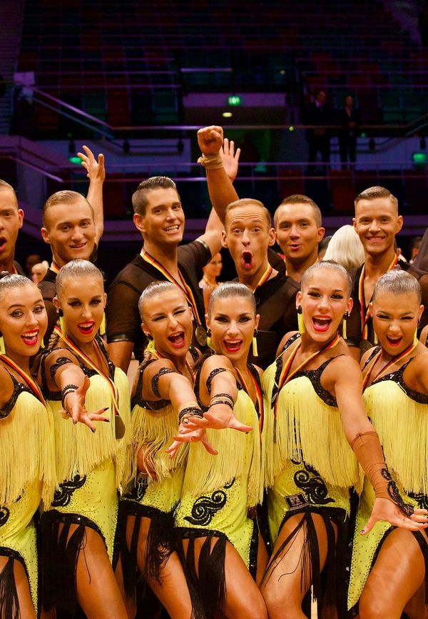 12.11.2022 Deutsche Meisterschaft der Formationen Standard & Latein