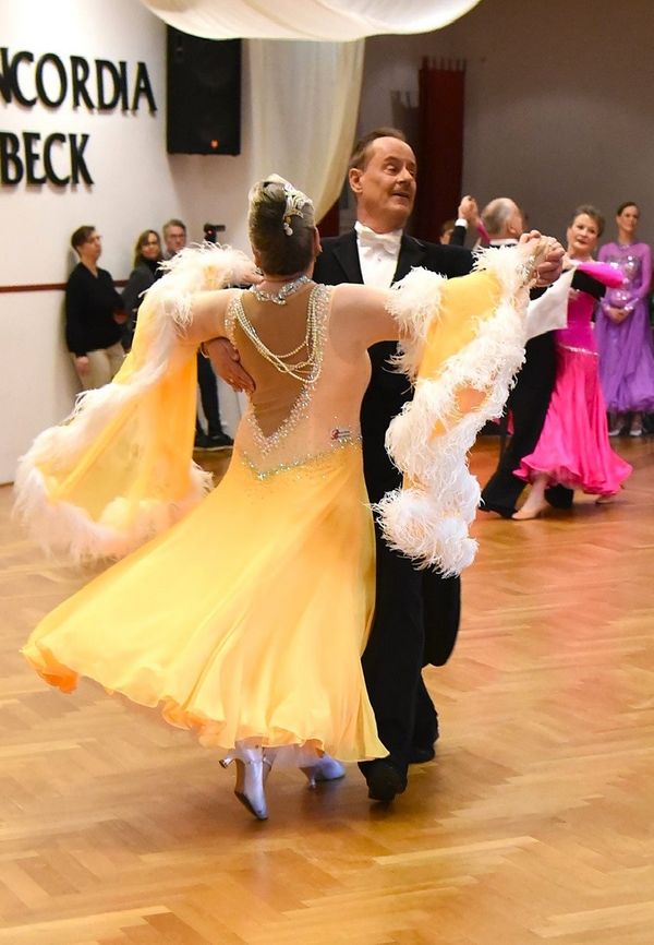 21.2.2025 GLM Masters IV S Standard in Lübeck - Paarvorstellung und Zwischenrunde