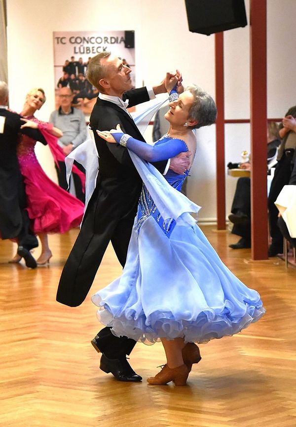 21.2.2025 GLM Masters IV S Standard in Lübeck - Paarvorstellung und Zwischenrunde