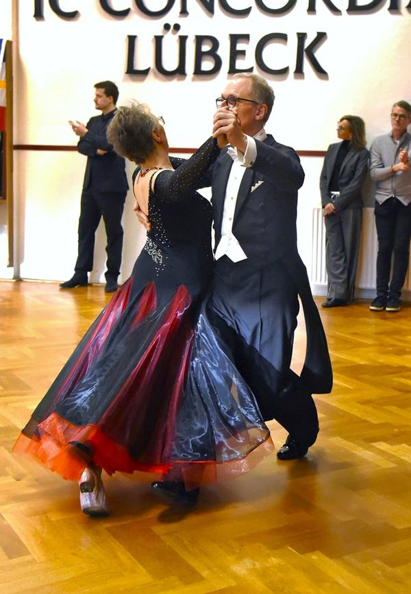 21.2.2025 GLM Masters IV S Standard in Lübeck - Paarporträts und Vorrunde