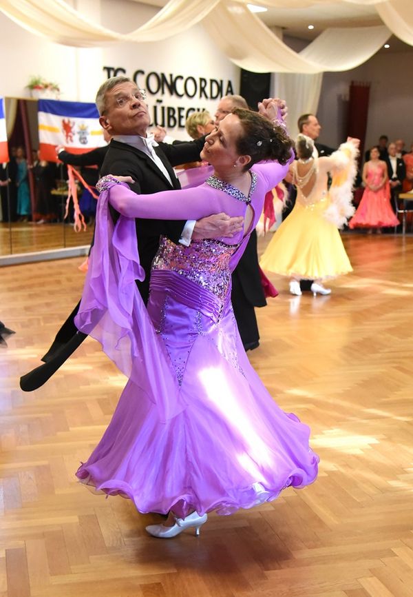 21.2.2025 GLM Masters IV S Standard in Lübeck - Paarporträts und Vorrunde