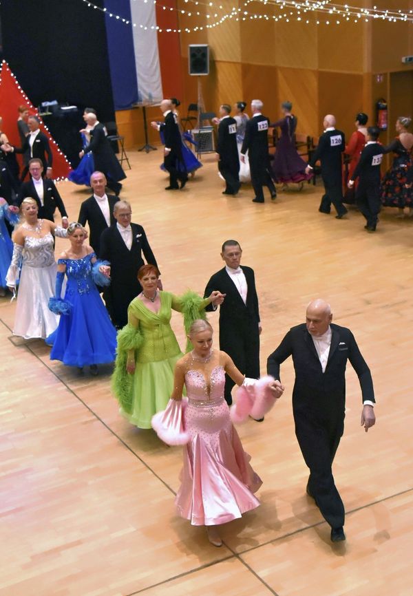 31.3.2024 Leistungsstarke 70 in Holm - Die Paare