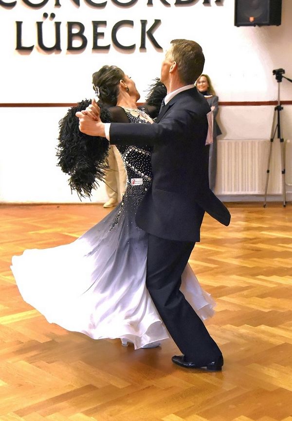 21.2.2025 GLM Masters IV S Standard in Lübeck - Paarvorstellung und Zwischenrunde