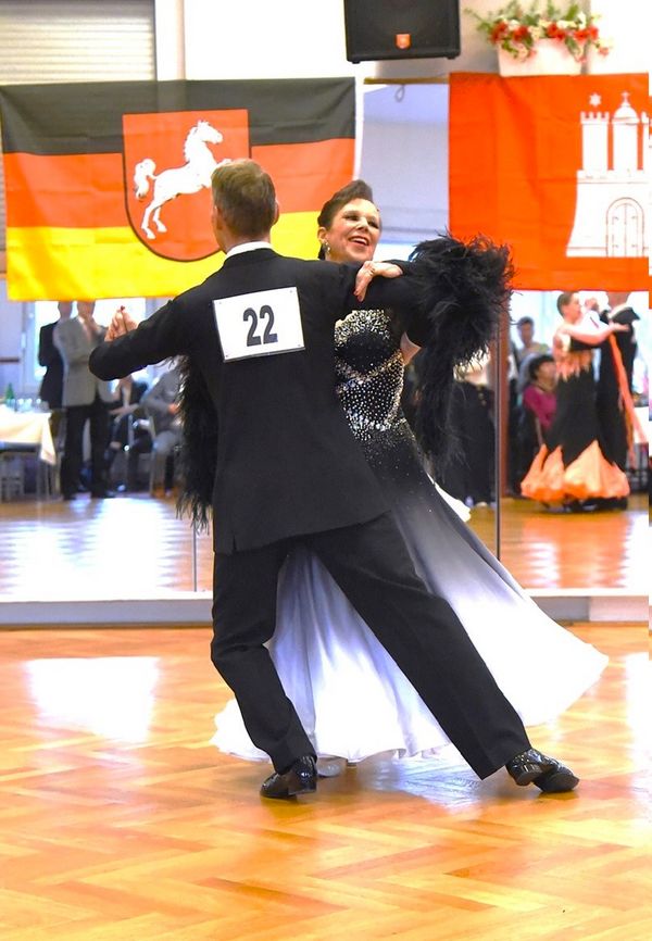 21.2.2025 GLM Masters IV S Standard in Lübeck - Paarvorstellung und Zwischenrunde