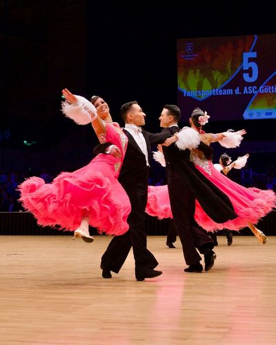 12.11.2022 Deutsche Meisterschaft der Formationen Standard & Latein