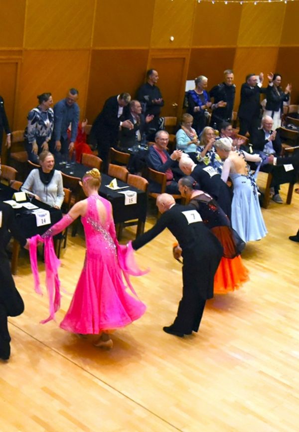 20.4.2025 Diamond Cup in Holm - Semifinale & Finale