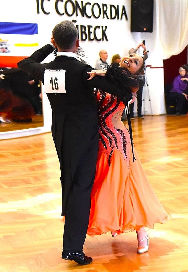 21.2.2025 GLM Masters IV S Standard in Lübeck - Paarvorstellung und Zwischenrunde