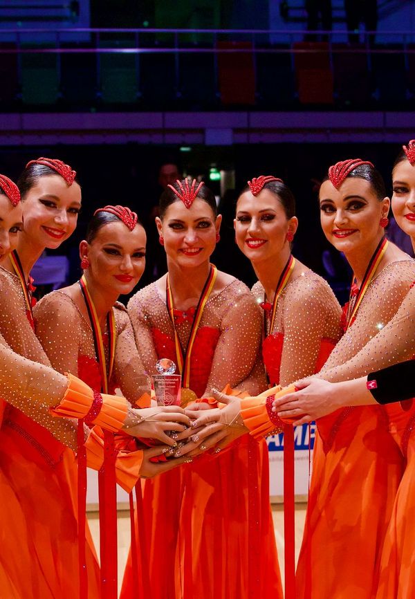 12.11.2022 Deutsche Meisterschaft der Formationen Standard & Latein