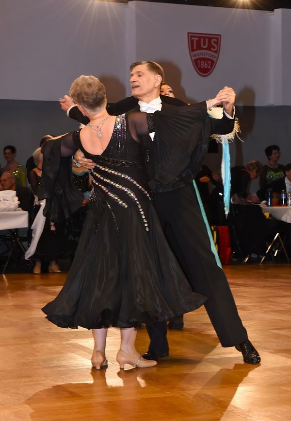 1.3.2026 GLM Sen IV A Std in Barsinghausen - Paarporträts und Vorrunde