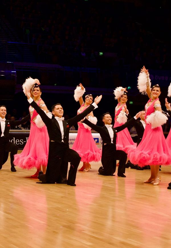 12.11.2022 Deutsche Meisterschaft der Formationen Standard & Latein