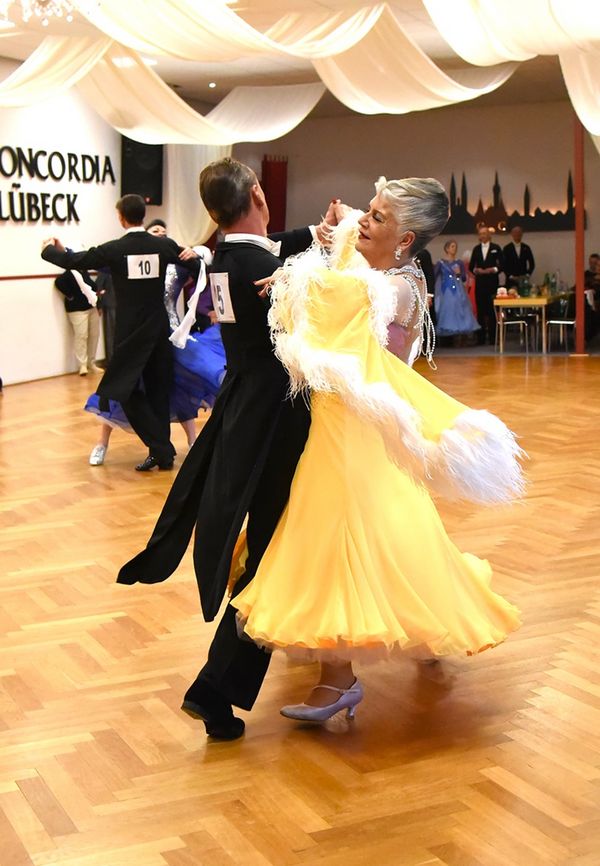 21.2.2025 GLM Masters IV S Standard in Lübeck - Paarvorstellung und Zwischenrunde